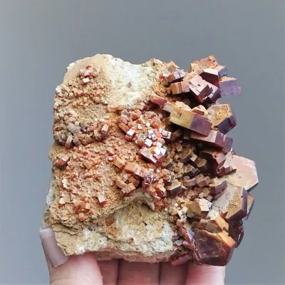 Vanadinit minerál 695g, Maroko