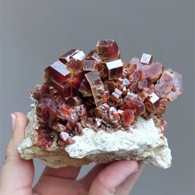 Vanadinit mineral 595g, Marokko