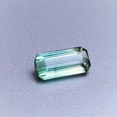 Turmalín přírodní bicolor 4,80ct, Brazil