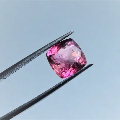 Turmalin natürlicher Rubellit 4,28 ct, Brasilien