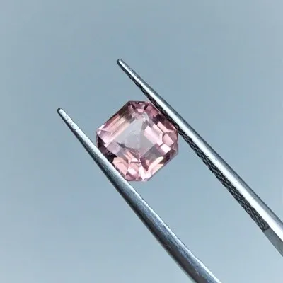 Turmalin natürlicher Rubellit 2,70ct, Brasilien