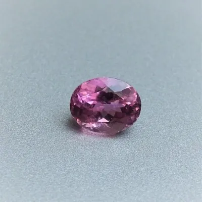 Turmalín přírodní rubelit 3,16ct, Brazilie