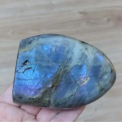 Labradorite natural polished 335g, Madagascar
