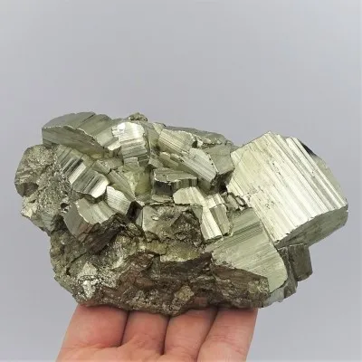 Pyrite mineral druse 738g, Peru
