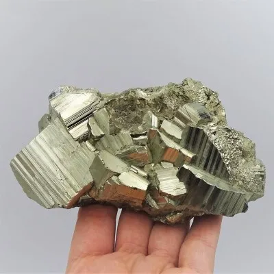 Pyrite mineral druse 738g, Peru