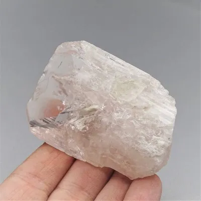 Danburit Naturkristall 86,9g, Mexiko