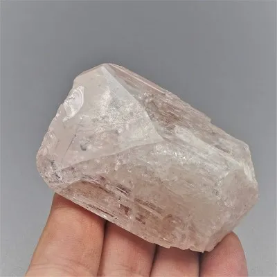Danburite natural crystal 86.9g, Mexico