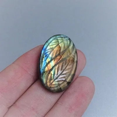 Labradorit kabošon 10g, Madagaskar