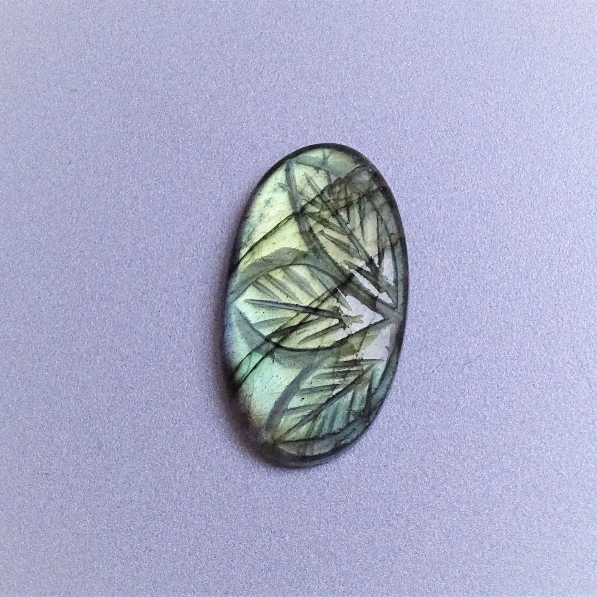 Labradorit Cabochon 5,5g, Madagaskar