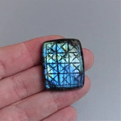 Labradorite cabochon 12.5g, Madagascar