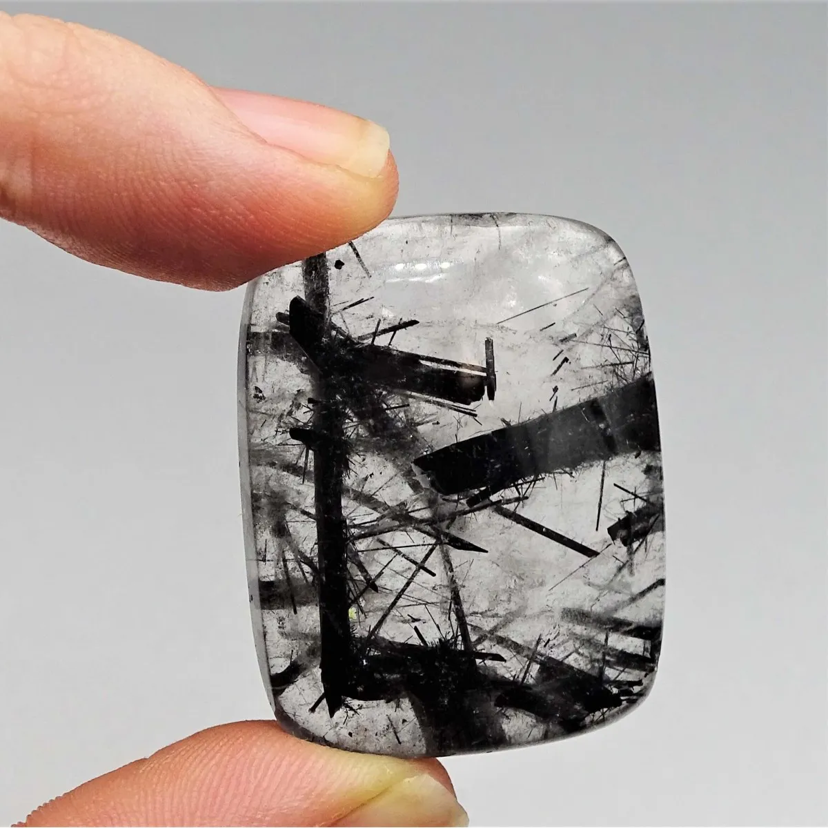 Kristall mit schwarzem Rutil-Cabochon 12,4 g, Brasilien