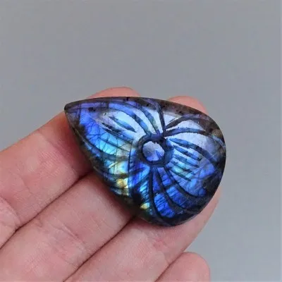 Labradorite cabochon 13.9g, Madagascar