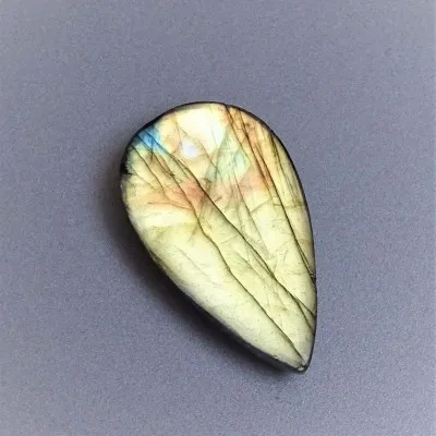 Labradorite cabochon 11,2g, Madagascar