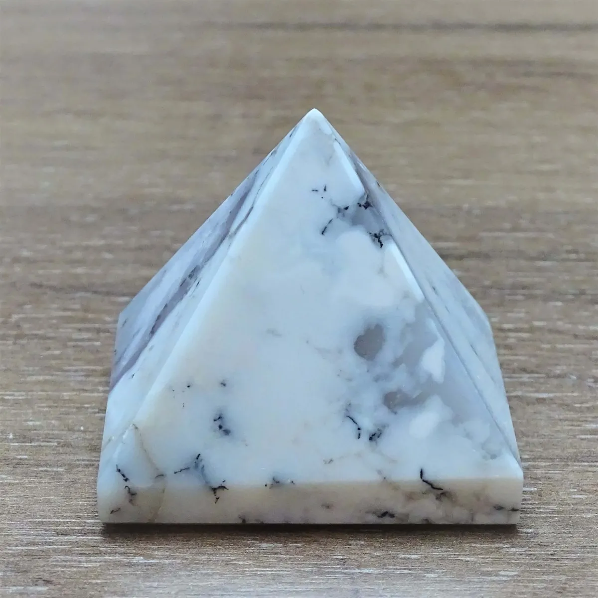 Dendritický opál (merlinit) pyramida 96g, Madagaskar