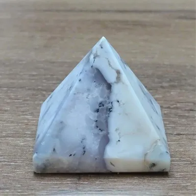 Dendritický opál (merlinit) pyramida 96g, Madagaskar