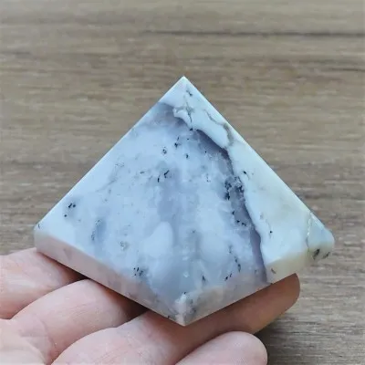 Dendritický opál (merlinit) pyramida 96g, Madagaskar