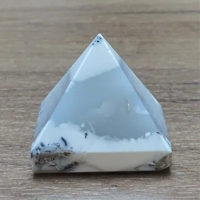 Dendritický opál (merlinit) pyramida 122g, Madagaskar