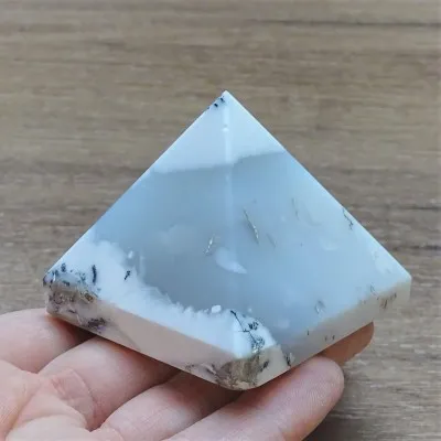 Dendritický opál (merlinit) pyramida 122g, Madagaskar