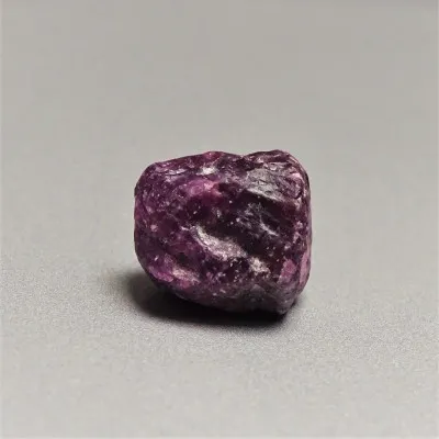 Ruby corundum raw 45ct, Mali