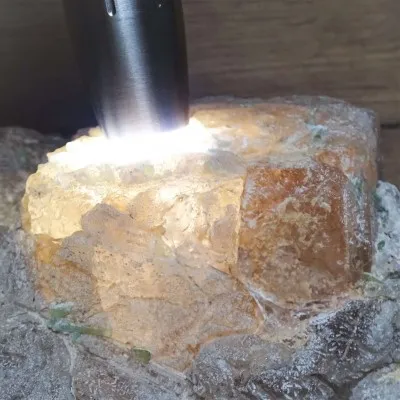 Pollucite rare collection mineral 2576g, Afghanistan