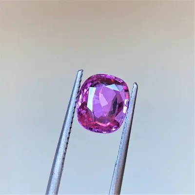 PARADSCHA safír - 2,57 ct Srí Lanka GIA certifikát (tepelně neupraven)