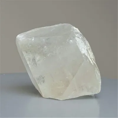 Topaz přírodní krystal 404g, Pakistán