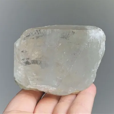 Topaz přírodní krystal 404g, Pakistán