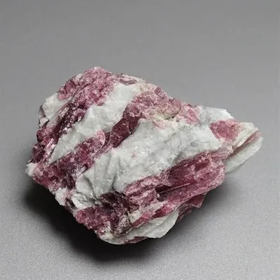 Rubelite/red tourmaline 188g, Brazil