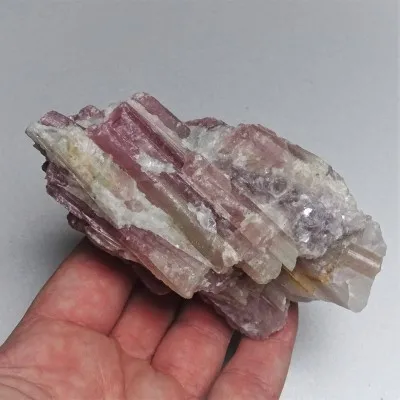 Rubelit / Turmalin 221g, Brasilien