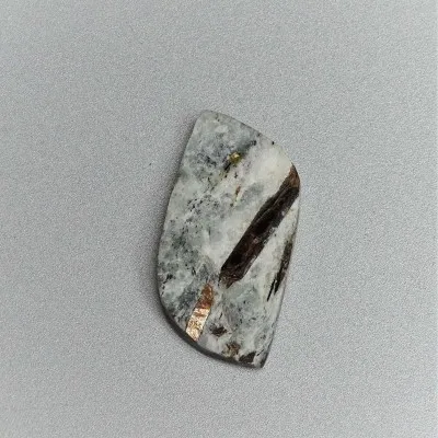 Astrophyllit-Cabochon, natürliches, unpoliertes Mineral 8,3g, Russland
