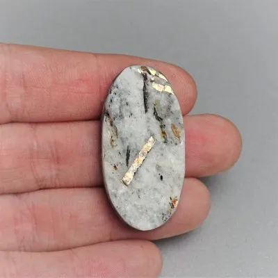 Astrofylit kabošon přírodní neleštěný minerál 9,5g, Rusko