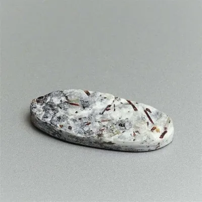 Astrophyllit-Cabochon, natürliches, unpoliertes Mineral 15,7g, Russland