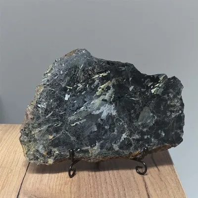 Nuummit leštěný 529g, Grónsko, unikátní vzácný sbírkový kus