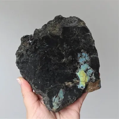 Nuummite polished 564g, Greenland, unique rare collection piece