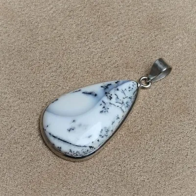 Dendritic opal (merlinite) pendant 12,2g, Madagascar