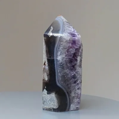 Amethyst mit Achat Naturdruse poliert 553g, Brasilien