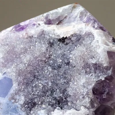 Amethyst mit Achat Naturdruse poliert 553g, Brasilien