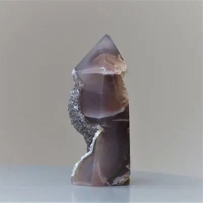 Polished natural agate with crystals 176g, Brazil