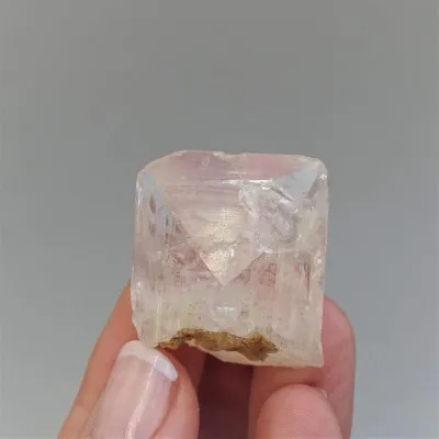 Danburite natural crystal 17.4g, Mexico