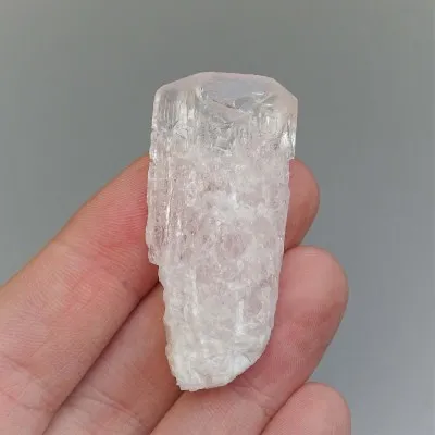 Danburite natural crystal 13.5g, Mexico