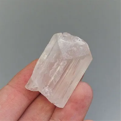 Danburit Naturkristall 16,9g, Mexiko