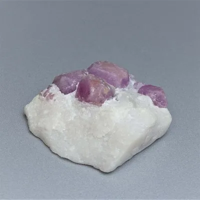 Natural raw ruby 86.7g, Macedonia