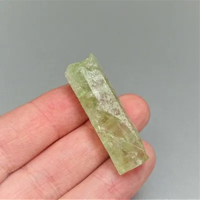 Heliodor přírodní krystal 10g, Brazílie