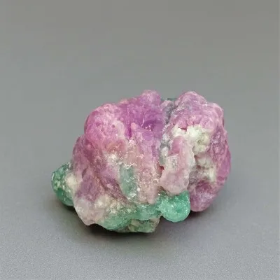 Natural raw ruby 68.5g, Macedonia