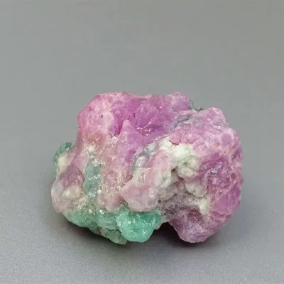 Natural raw ruby 68.5g, Macedonia