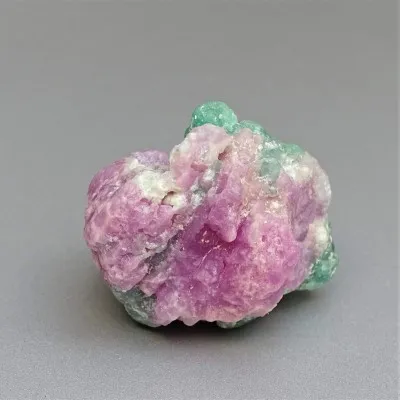 Natural raw ruby 68.5g, Macedonia