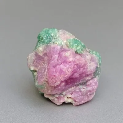 Natural raw ruby 68.5g, Macedonia
