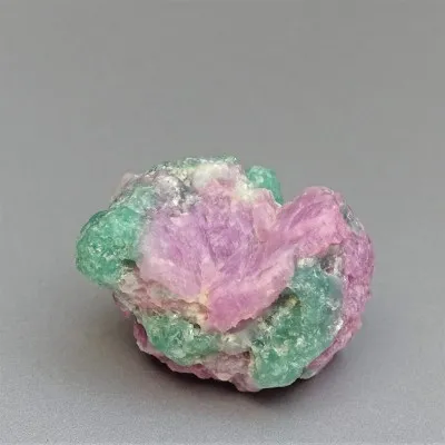 Natural raw ruby 68.5g, Macedonia