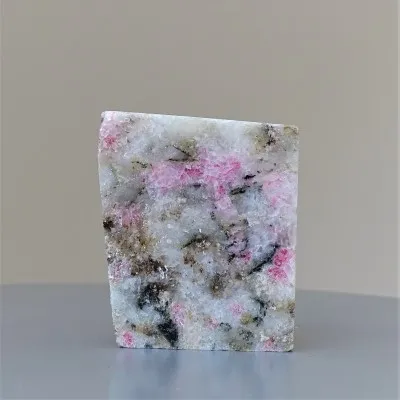 Tugtupit polished 68.1g, Greenland