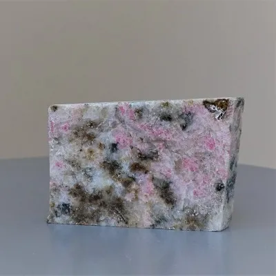 Tugtupit polished 72.2g, Greenland